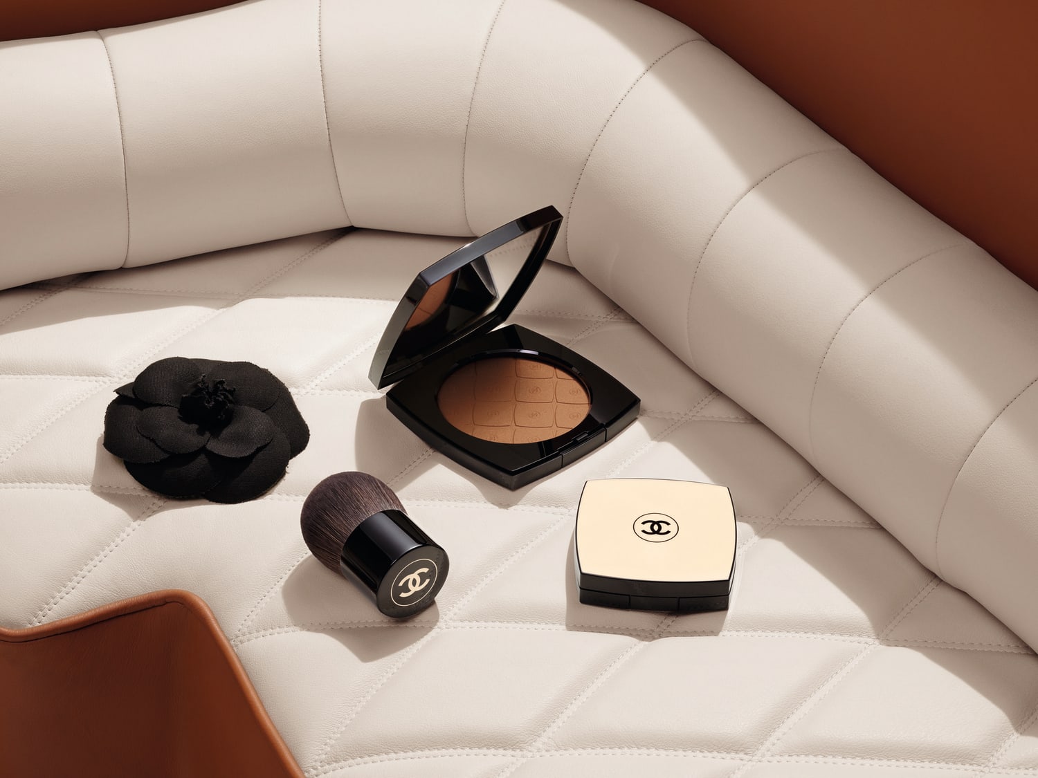 CHANEL: Les Beiges, summer in Grand Style