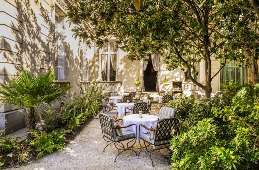 Baronne Unveils Its Enchanted Terrace and a Lavish Weekend Brunch